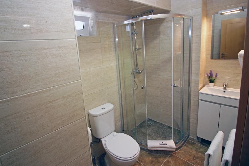 Geresiana Apartamentos Dış mekan fotoğraf